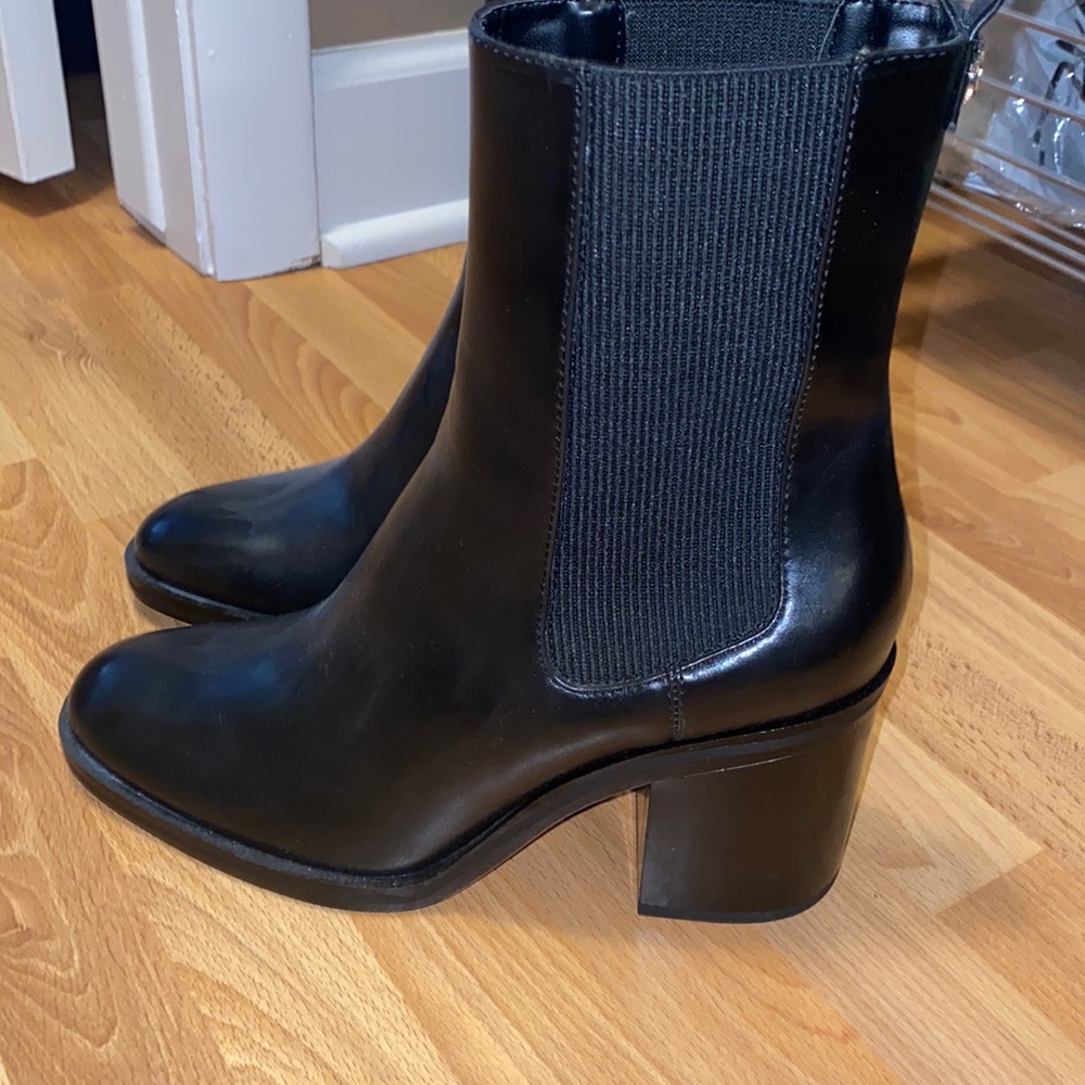 Heeled booties